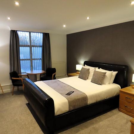 Weetwood Hall Estate Leeds  Bagian luar foto