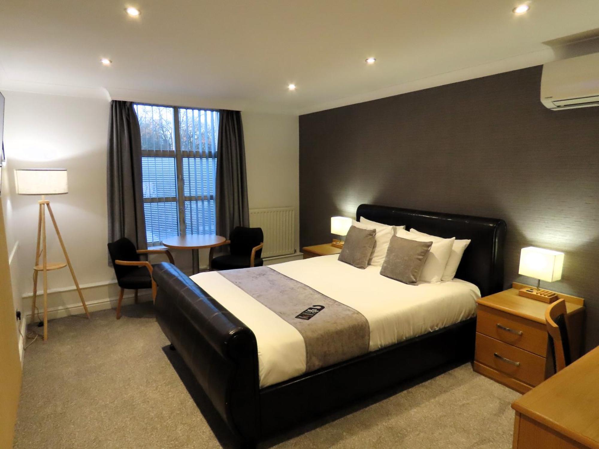 Weetwood Hall Estate Leeds  Bagian luar foto