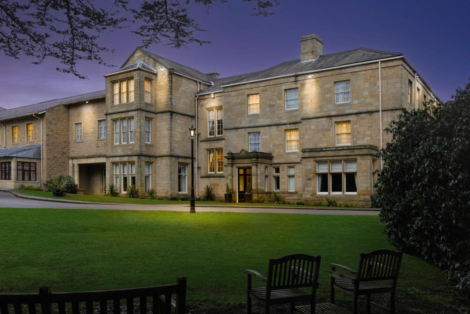 Weetwood Hall Estate Leeds  Bagian luar foto
